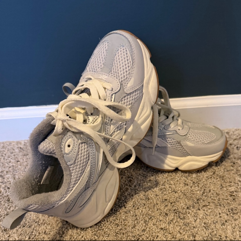Women's Reebok Charge Sneakers